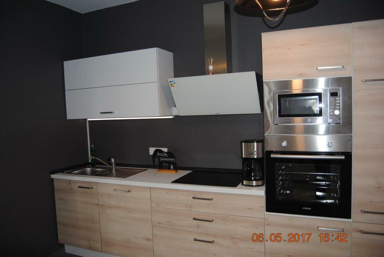 Ruhige Ferienwohnung in der City Kiel Exterior foto